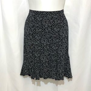 Briggs New York petite floral pleated- small
